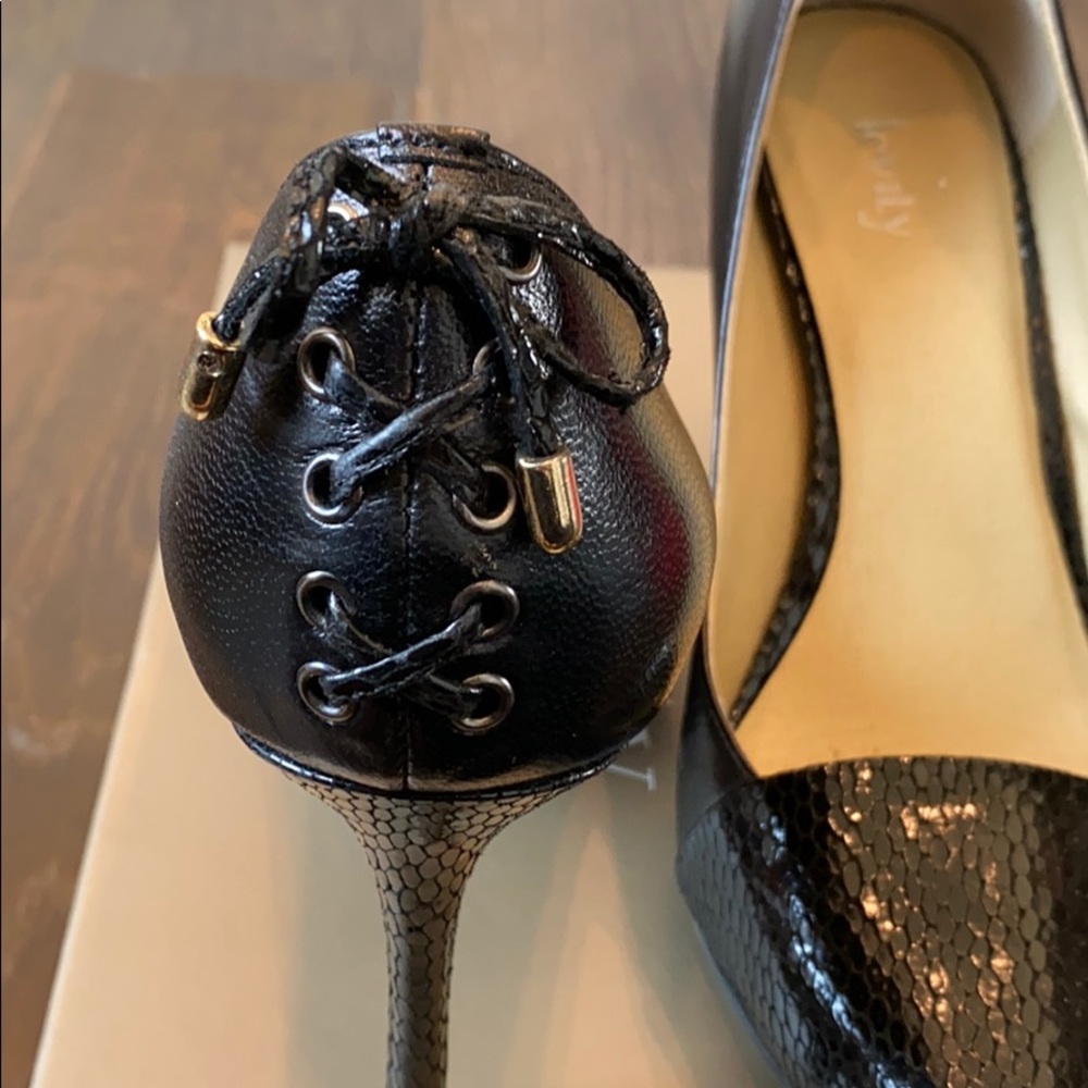 LEVITY heels - Picture 3 of 4